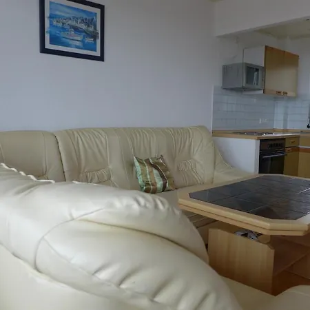 Tief 10 Austernfischer 708 דירה שיליג